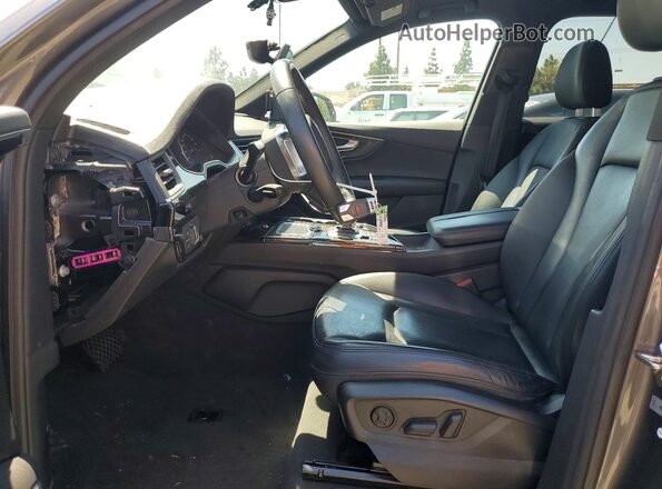 WA1AAAF74KD010032 2019 AUDI Q7 Gray Вид салону спереду