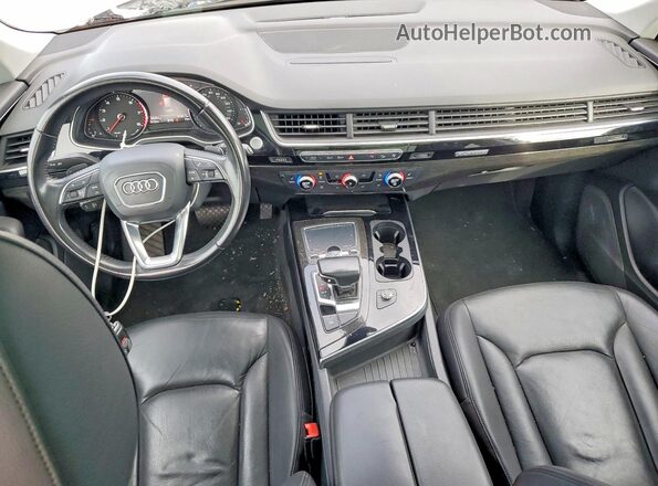 WA1AAAF75HD004023 2017 AUDI Q7 Серебряный Вид панели приборов