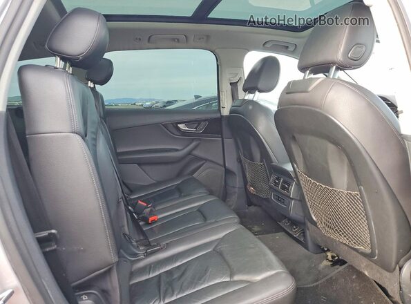 WA1AAAF75HD004023 2017 AUDI Q7 Серебряный Вид задней части салона