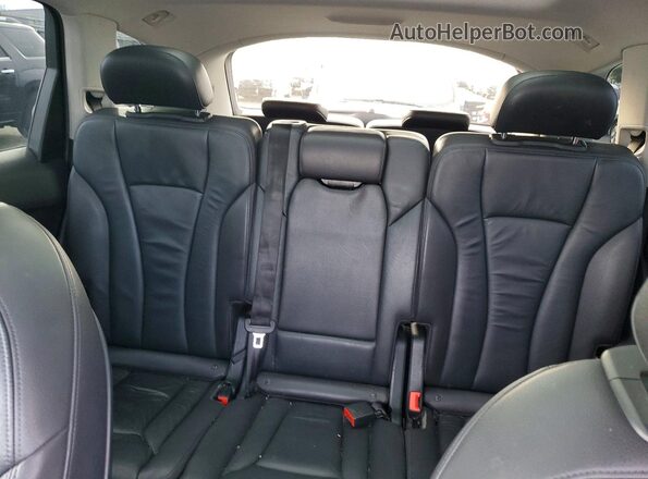 WA1AAAF75HD004023 2017 AUDI Q7 Серебряный Вид задних сидений