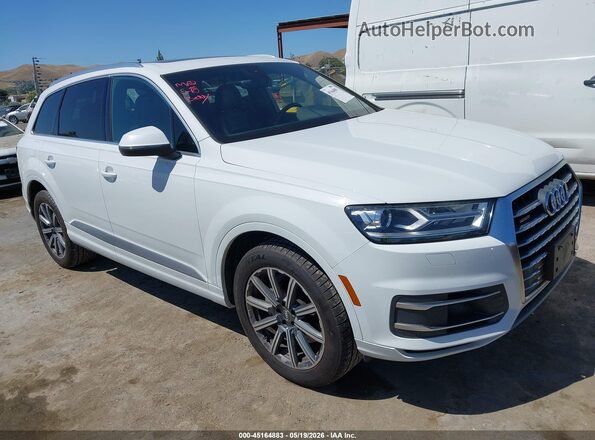 WA1AAAF77HD005576 2017 AUDI Q7 White Front right