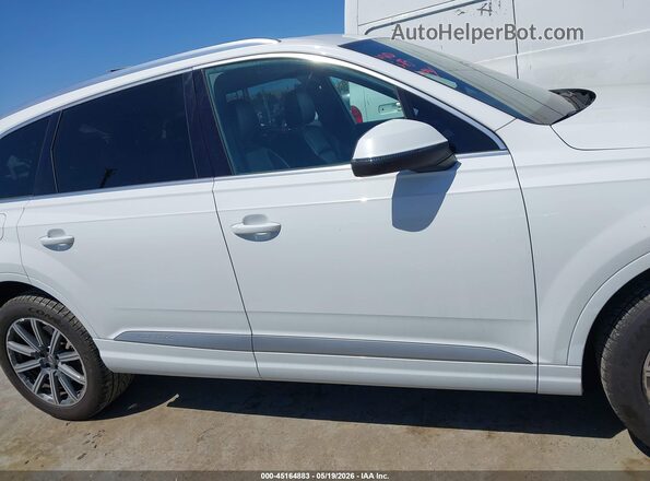 WA1AAAF77HD005576 2017 AUDI Q7 White Rear interior view