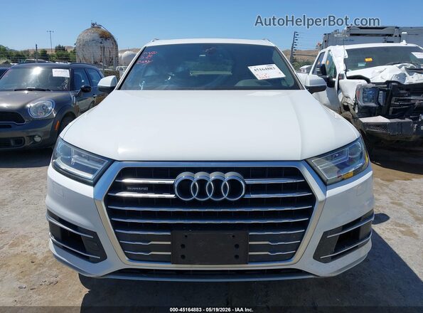 WA1AAAF77HD005576 2017 AUDI Q7 White Front view