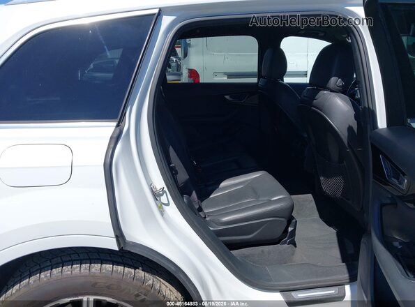 WA1AAAF77HD005576 2017 AUDI Q7 White VIN sticker view