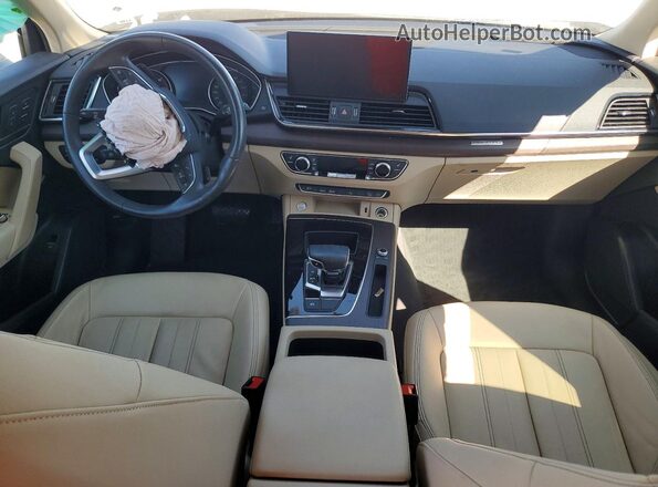 WA1AAAFY0M2079906 2021 AUDI Q5 Белый Вид панели приборов