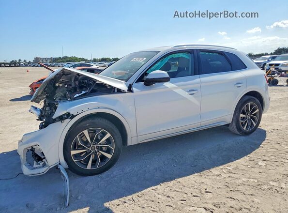 WA1AAAFY0M2079906 2021 AUDI Q5 Белый Передняя левая четверть