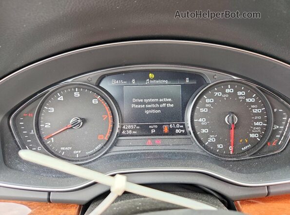 WA1AAAFY3M2091502 2021 AUDI Q5 White ხელსაწყოთა პანელის ხედი
