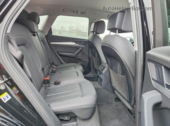 WA1AAAFY4R2064462 2024 AUDI Q5 Black Vista interior trasera