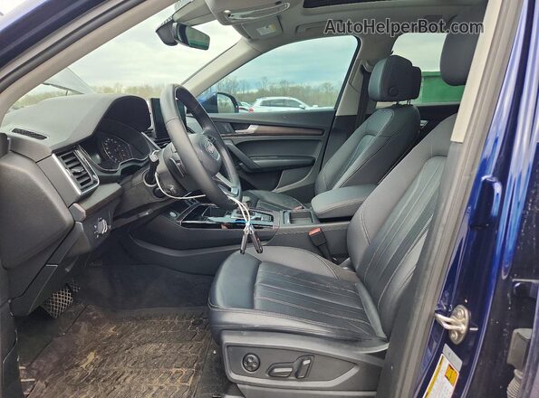 WA1AAAFY6M2125125 2021 AUDI Q5 Синий Вид салона спереди