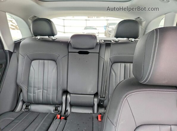 WA1AAAFY9M2074333 2021 AUDI Q5 Black Rear seats view