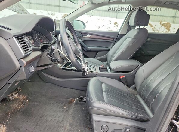 WA1AAAFY9M2074333 2021 AUDI Q5 Black Front interior view