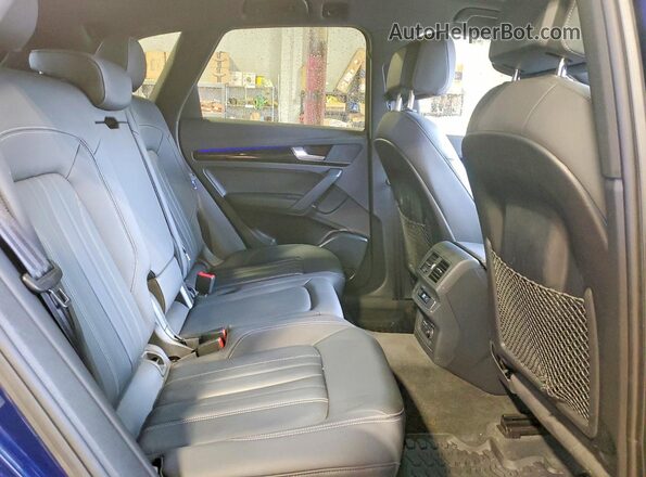 WA1AAAFYXR2019770 2024 AUDI Q5 Blue Widok tylnych siedzeń