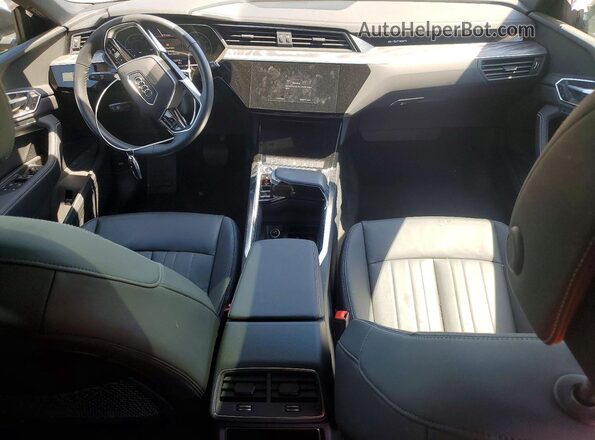 WA1AAAGE0NB009960 2022 AUDI E-TRON Черный Вид панели приборов