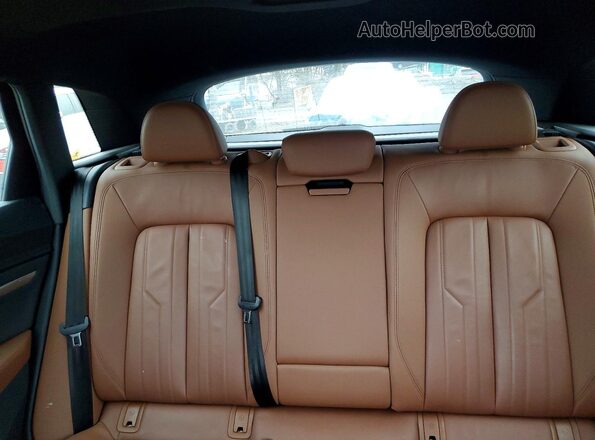 WA1AAAGE9NB031598 2022 AUDI E-TRON Синий Вид задних сидений