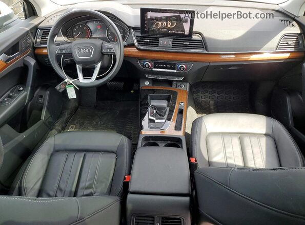 WA1ABAFY4P2080395 2023 AUDI Q5 White Vista del salpicadero