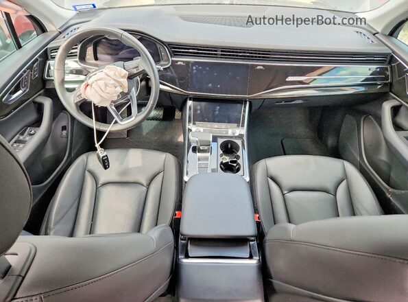 WA1ACBF78PD012776 2023 AUDI Q7 Black Widok deski rozdzielczej