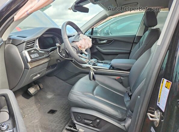 WA1ACBF78PD012776 2023 AUDI Q7 Black Widok wnętrza z przodu