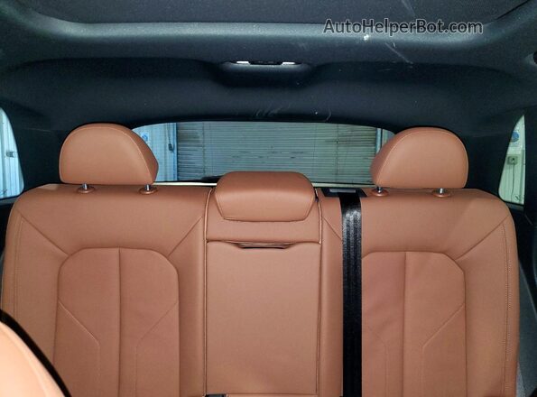 WA1AECF36L1001591 2020 AUDI Q3 Черный Вид задних сидений