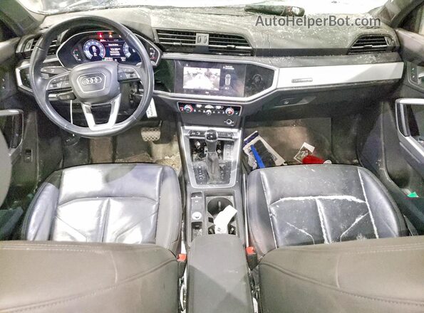 WA1AECF37L1025866 2020 AUDI Q3 Black Vista del salpicadero