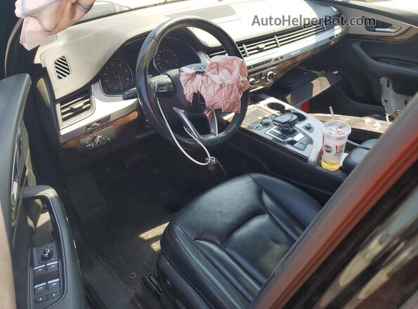 WA1AHAF78JD007337 2018 AUDI Q7 Black Dashboard view