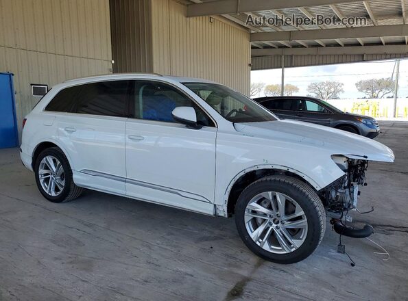WA1AJAF74MD034298 2021 AUDI Q7 Белый Передняя правая четверть