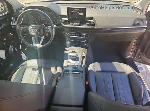 WA1ANAFY5L2084652 2020 AUDI Q5 Gray Dashboard view