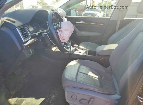 WA1ANAFY7J2132214 2018 AUDI Q5 Black Вид салону спереду