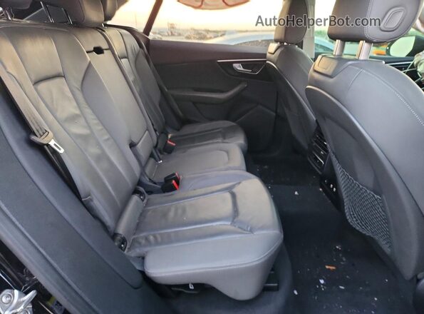 WA1AVAF19MD031106 2021 AUDI Q8 Black Rear seats view