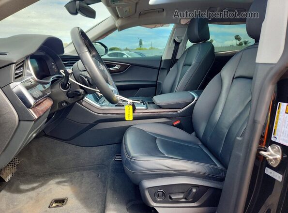 WA1AVBF15ND003729 2022 AUDI Q8 Черный Вид салона спереди