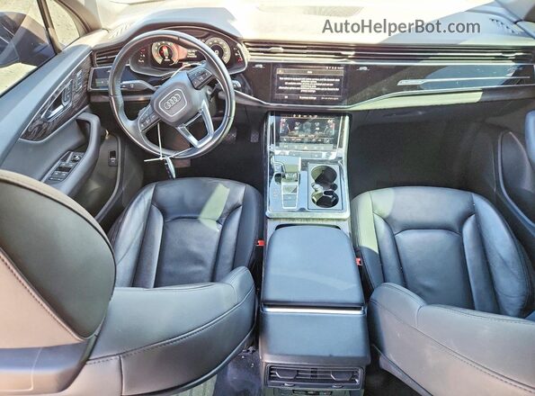 WA1AXAF7XMD023076 2021 AUDI Q7 Black Widok deski rozdzielczej