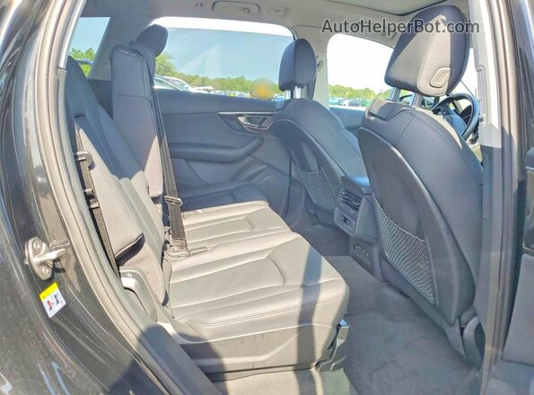 WA1AXBF72ND012970 2022 AUDI Q7 Black Widok wnętrza z tyłu