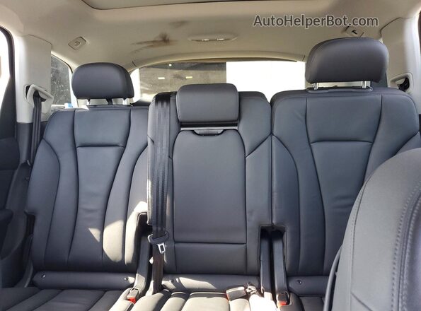 WA1AXBF72ND012970 2022 AUDI Q7 Black Widok tylnych siedzeń