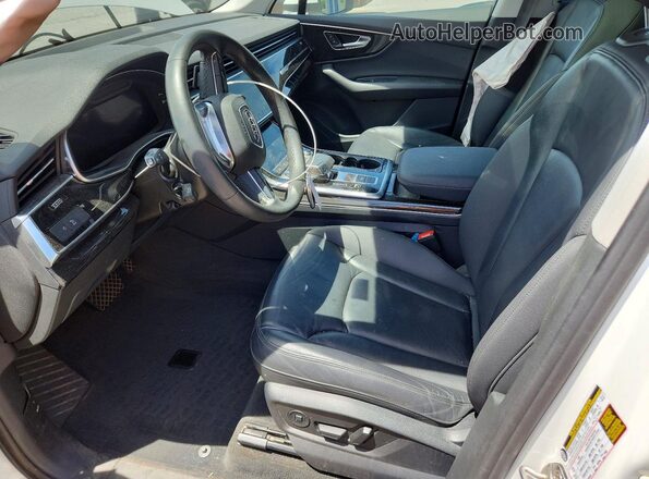 WA1AXBF73ND013044 2022 AUDI Q7 Белый Вид салона спереди