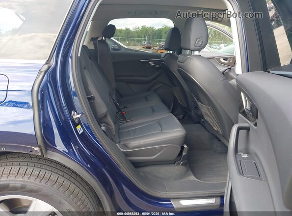 WA1AXBF77ND011068 2022 AUDI Q7 Blue Vista de la etiqueta del VIN