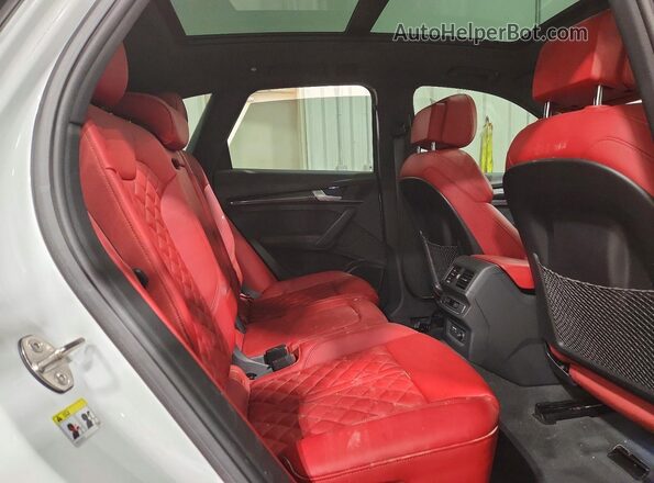 WA1B4AFY7M2009783 2021 AUDI SQ5 White Widok wnętrza z tyłu