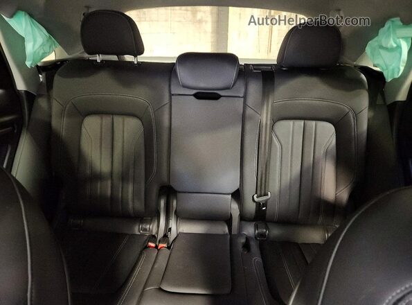WA1BAAFY2M2002135 2021 AUDI Q5 White Вид задніх сидінь