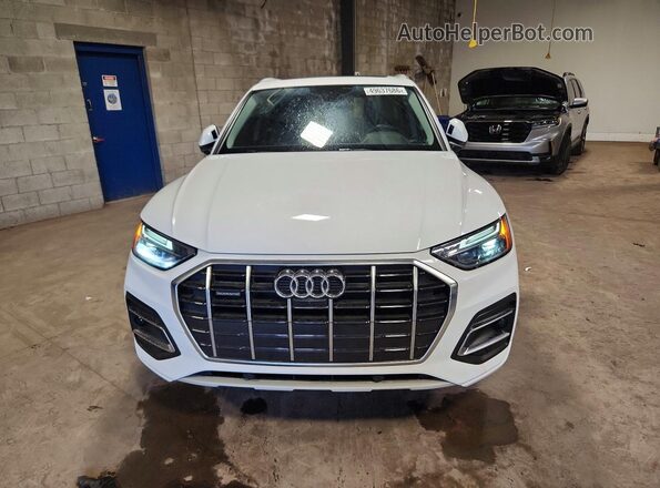 WA1BAAFY2M2002135 2021 AUDI Q5 White Вид спереду