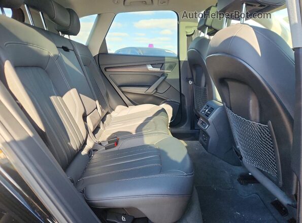 WA1BAAFY7M2092589 2021 AUDI Q5 Черный Вид задней части салона