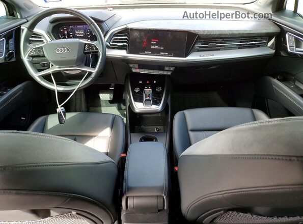 WA1BCBFZ0PP024148 2023 AUDI Q4 Black Вид панелі приладів