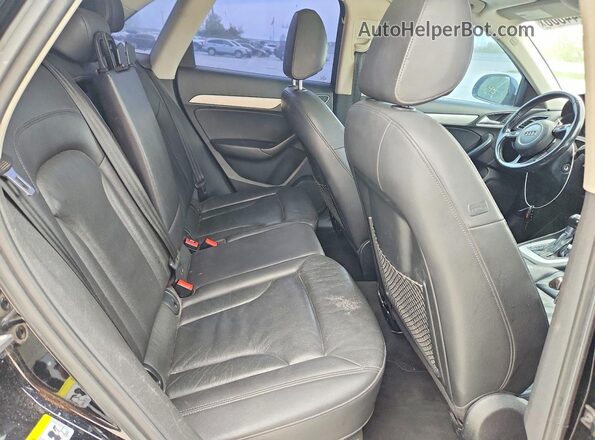 WA1BCCFS1HR016560 2017 AUDI Q3 Черный Вид задних сидений