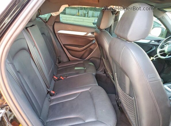 WA1BCCFS2HR007186 2017 AUDI Q3 Черный Вид задней части салона