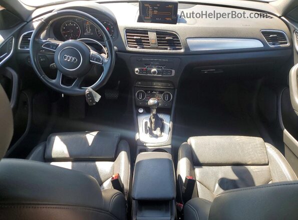 WA1BCCFS2JR008697 2018 AUDI Q3 White Vista del salpicadero