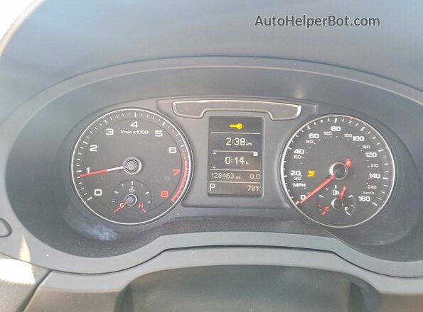 WA1BCCFS2JR008697 2018 AUDI Q3 White Vista del cuadro de instrumentos