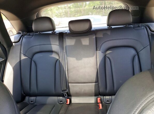 WA1BCCFS4JR009298 2018 AUDI Q3 Gray Հետևի նստատեղերի տեսք