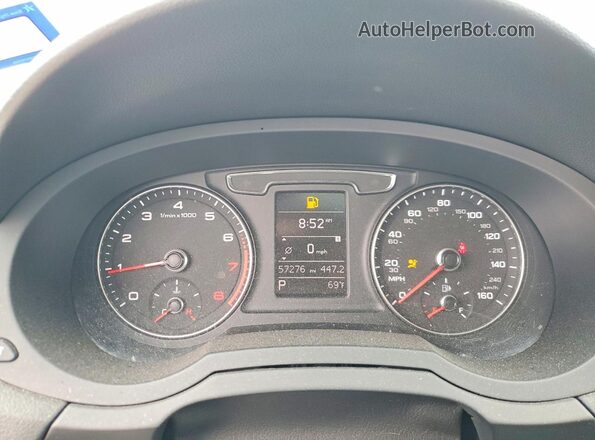 WA1BCCFS5JR012257 2018 AUDI Q3 White Вид щитка приладів