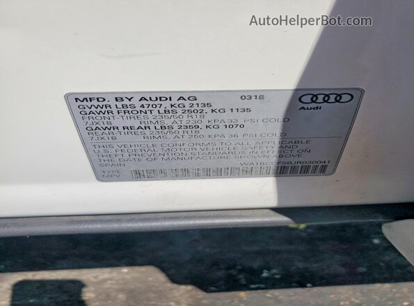 WA1BCCFS6JR030041 2018 AUDI Q3 White Widok naklejki z numerem VIN