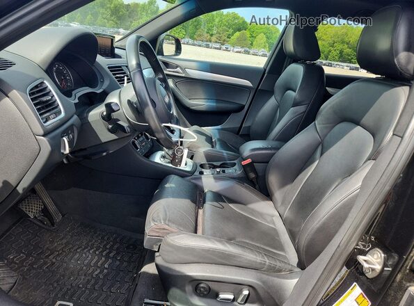 WA1BCCFSXJR030964 2018 AUDI Q3 Black წინა სალონის ხედი