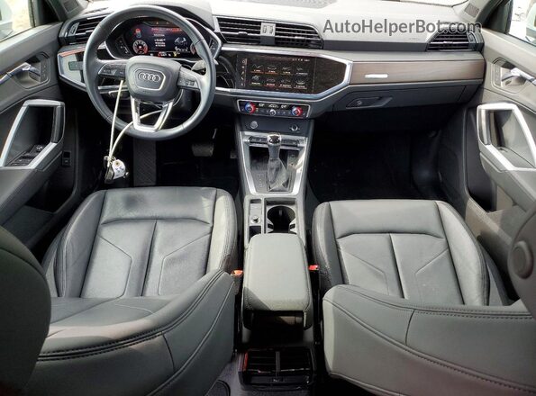 WA1BECF30K1083353 2019 AUDI Q3 White Vista del salpicadero