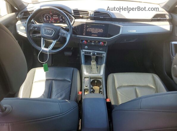 WA1BECF34L1009385 2020 AUDI Q3 Gray Вид панелі приладів