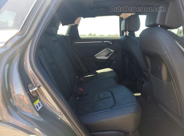 WA1BECF34L1009385 2020 AUDI Q3 Gray Вид задньої частини салону